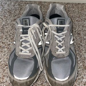 New balance 990 V4